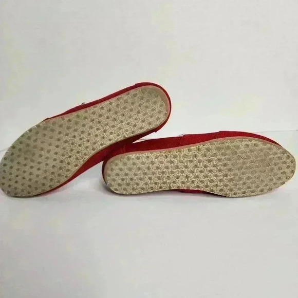 Tom's Women's Red Canvas Classic Minimalist Casual Comfy Slip On Shoes Size US 7 - Picture 9 of 11